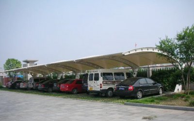 體育設(shè)施膜結(jié)構(gòu)停車棚